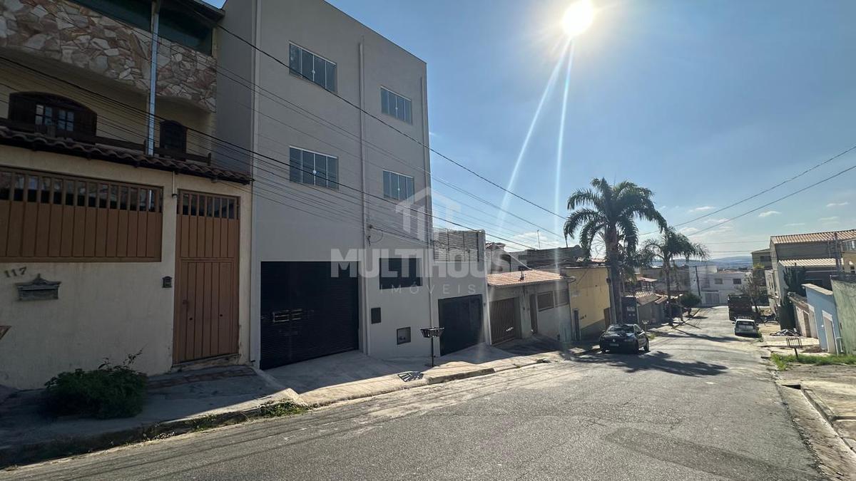 Casa, Vitória, 4 Quartos, 3 Vagas, 1 Suíte