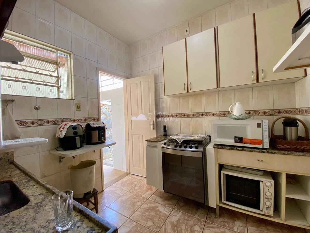 Casa, Itapoã, 3 Quartos, 4 Vagas, 1 Suíte