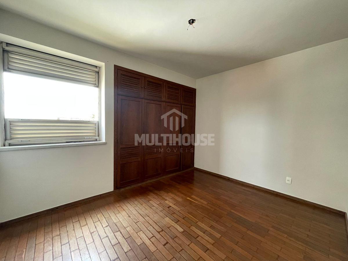 Apartamento, São José, 4 Quartos, 2 Vagas, 1 Suíte