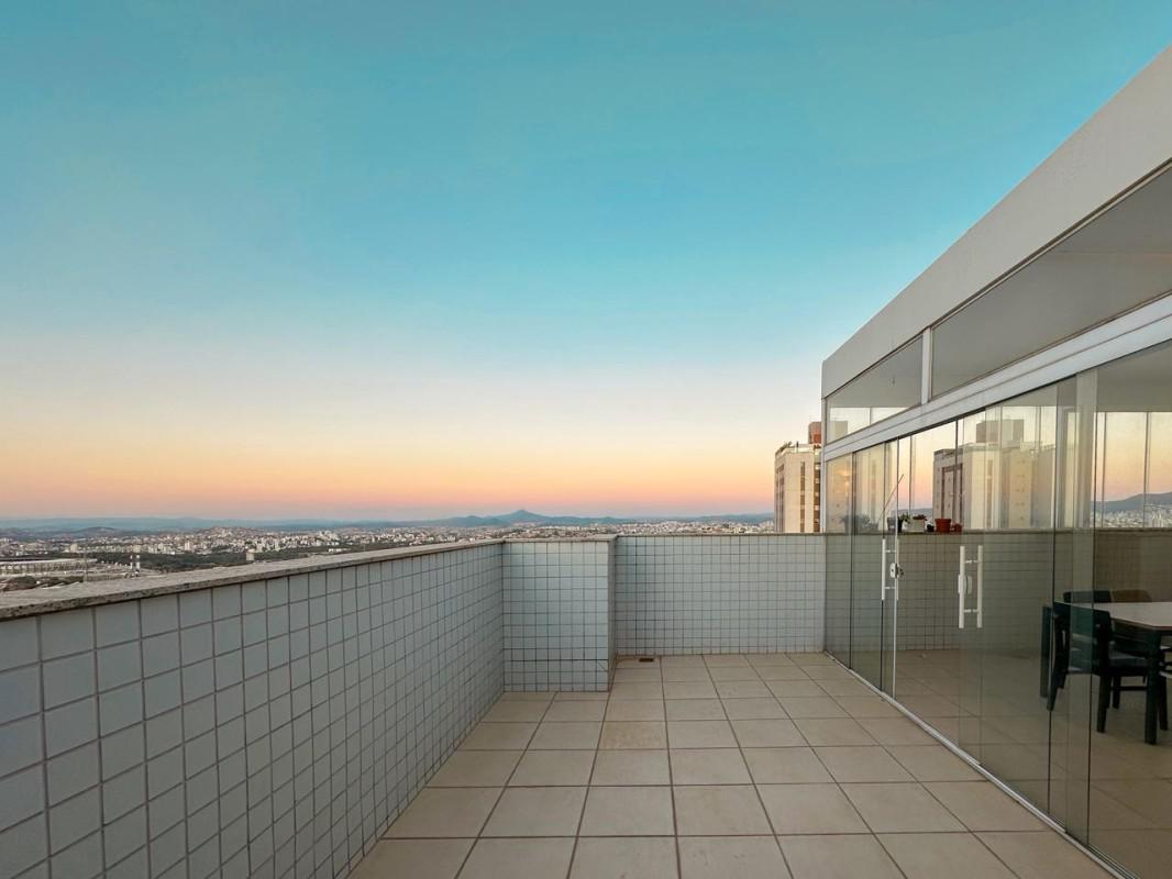 Cobertura, Ouro Preto, 2 Quartos, 3 Vagas, 2 Suítes