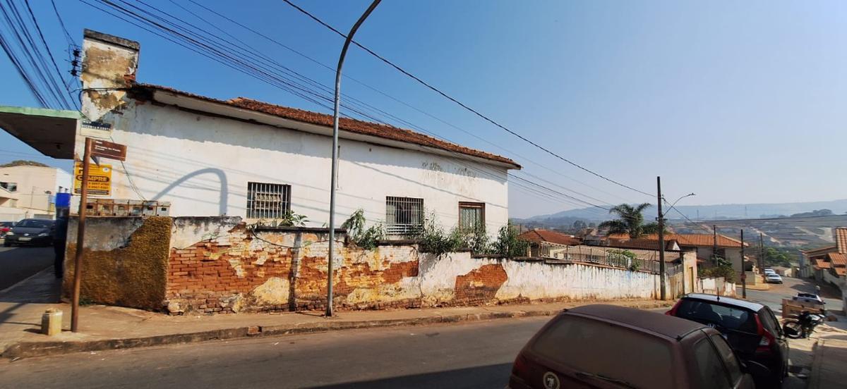 Lote, Centro, 0 Quarto, 0 Vaga