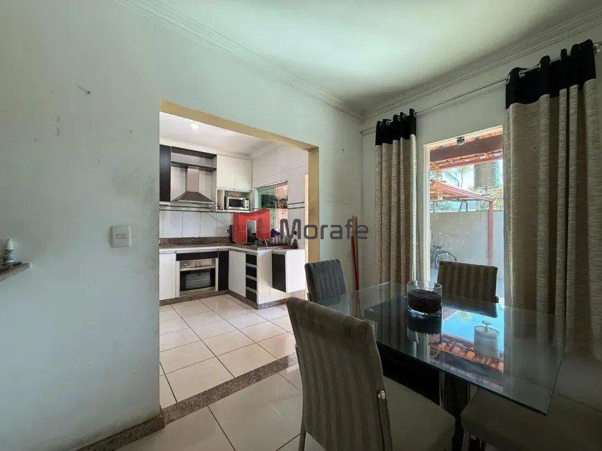 Casa, Santa Branca, 3 Quartos, 2 Vagas, 1 Suíte