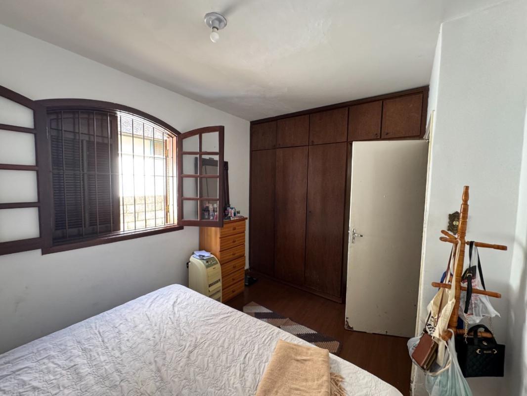 Casa, Colégio Batista, 6 Quartos, 3 Vagas, 1 Suíte