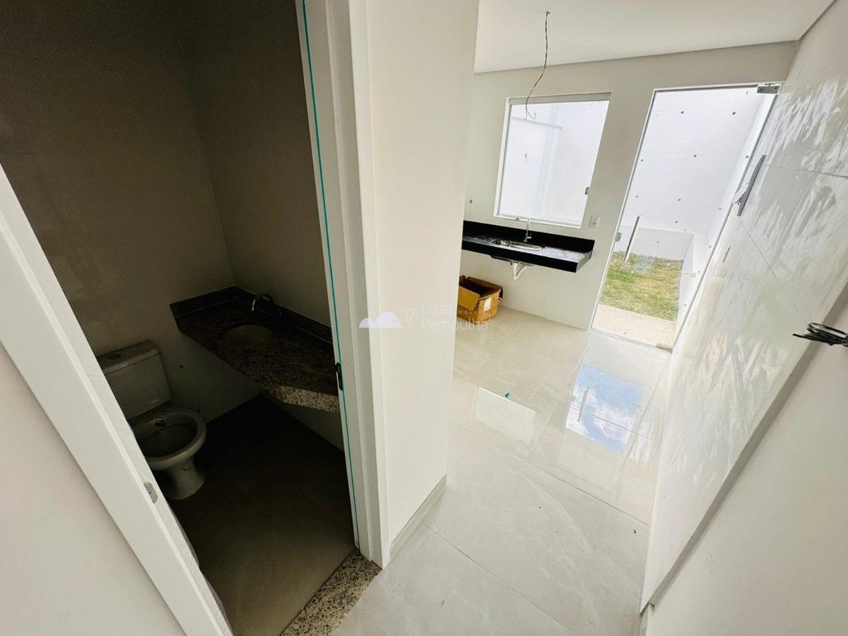 Casa, Floramar, 2 Quartos, 1 Vaga, 2 Suítes