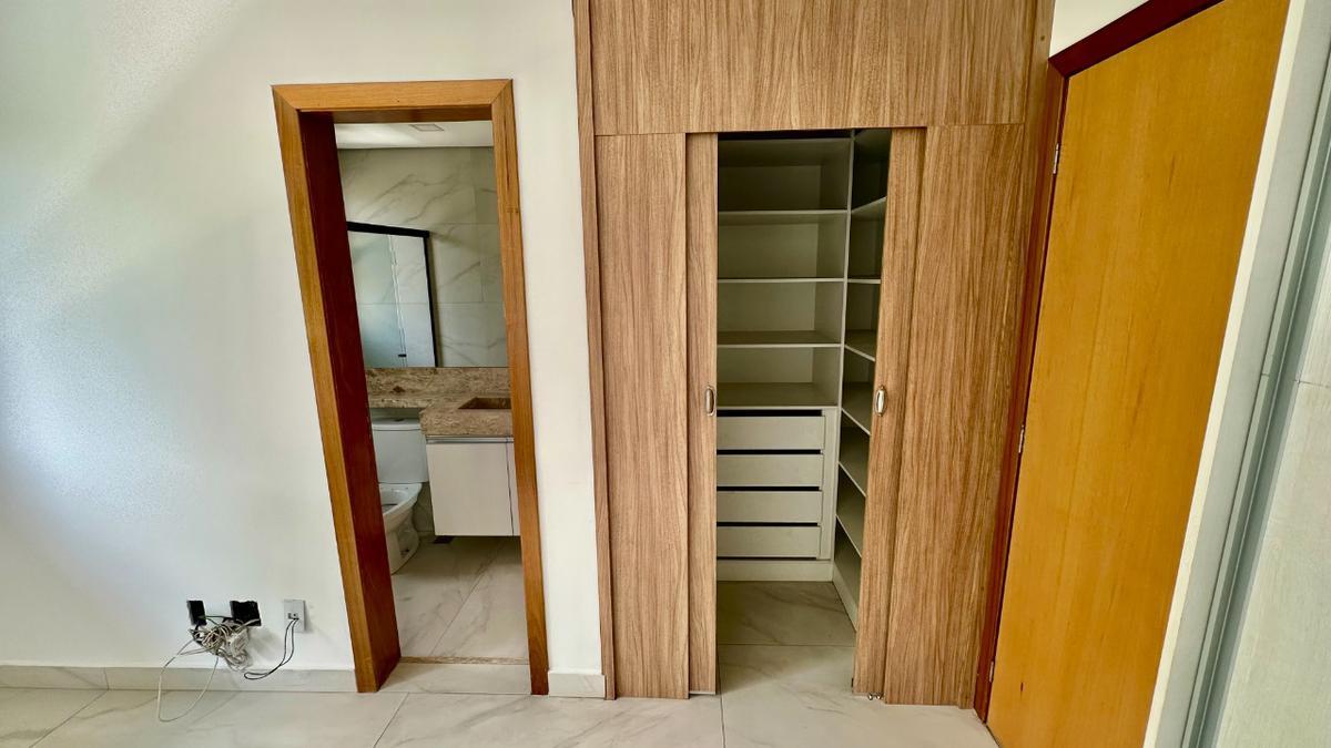 Casa, Itapoã, 3 Quartos, 4 Vagas, 1 Suíte