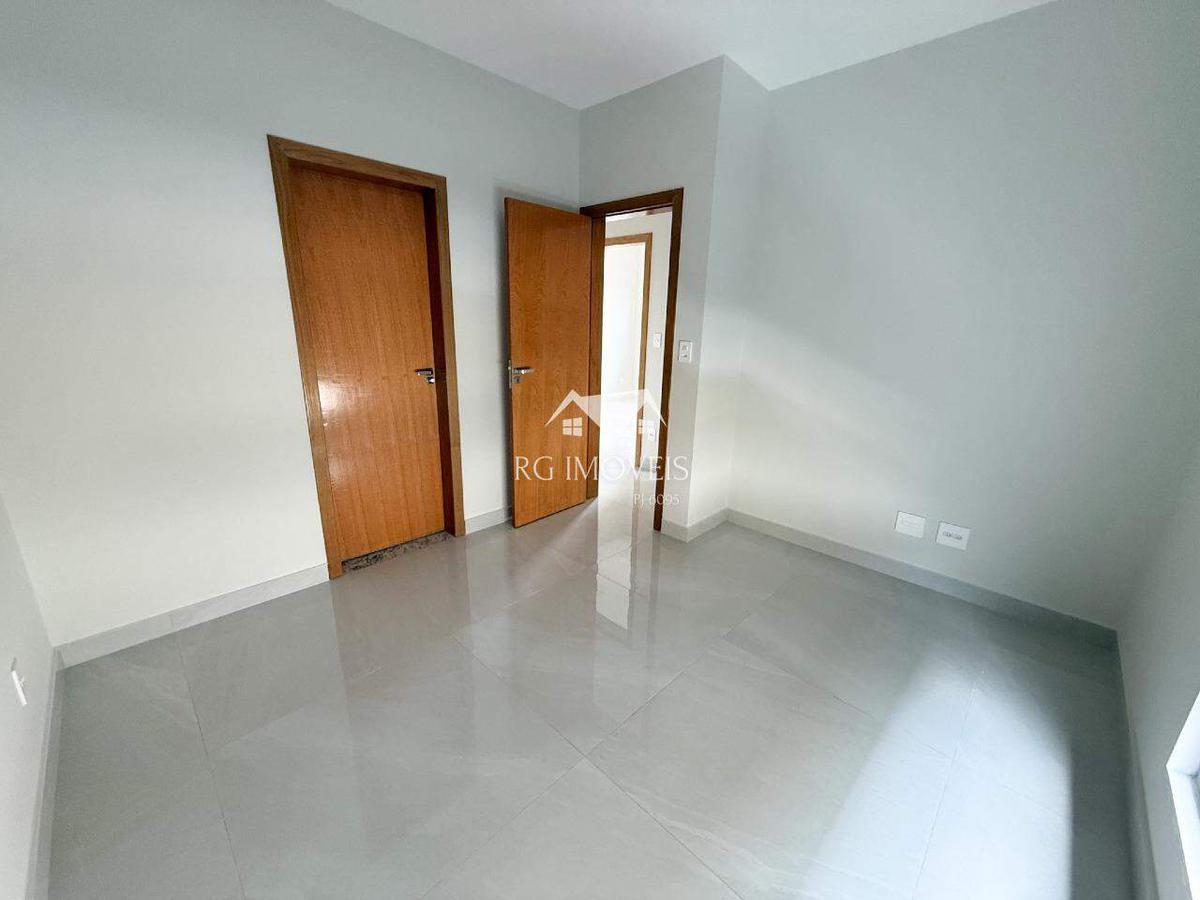 Apartamento, Barreiro, 3 Quartos, 2 Vagas, 1 Suíte