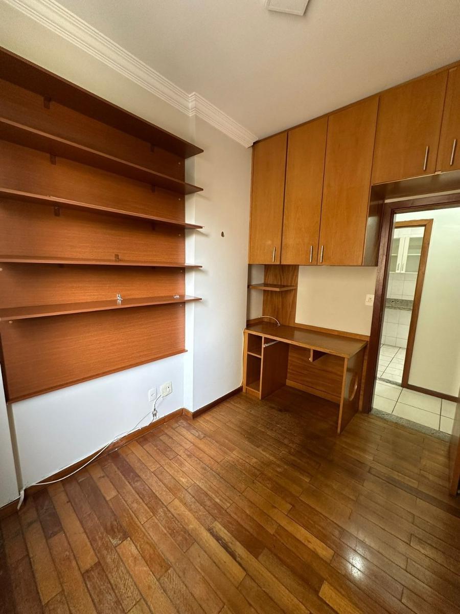 Apartamento, Funcionários, 2 Quartos, 2 Vagas