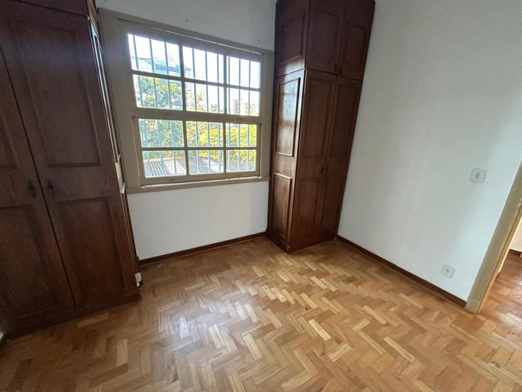 Casa, Funcionários, 3 Quartos, 2 Vagas
