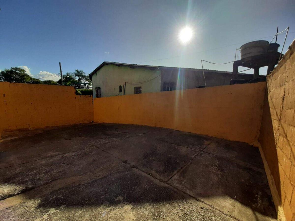 Sala, Nossa Senhora das Graças, 0 Quarto, 4 Vagas