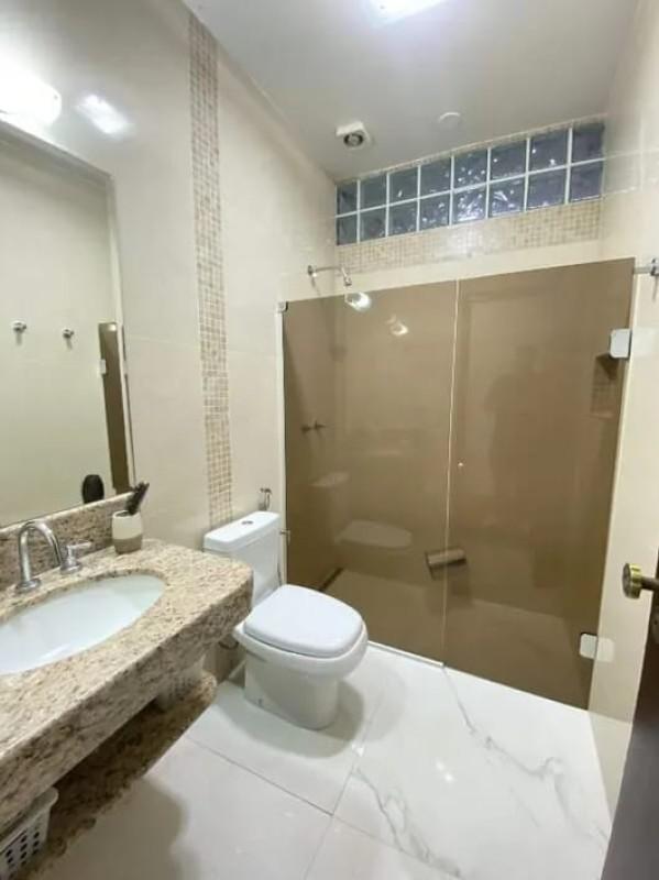 Casa, Barreiro, 3 Quartos, 5 Vagas, 2 Suítes