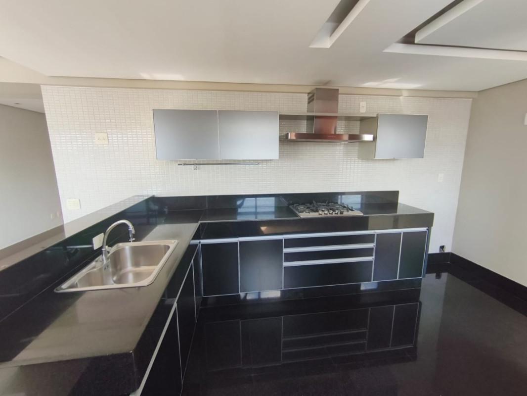 Apartamento, Coração Eucarístico, 4 Quartos, 3 Vagas, 3 Suítes
