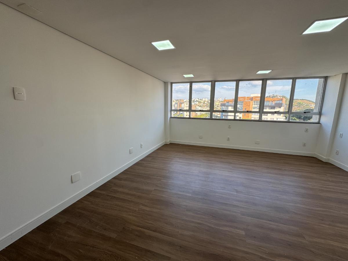 Sala, Ouro Preto, 0 Quarto, 1 Vaga