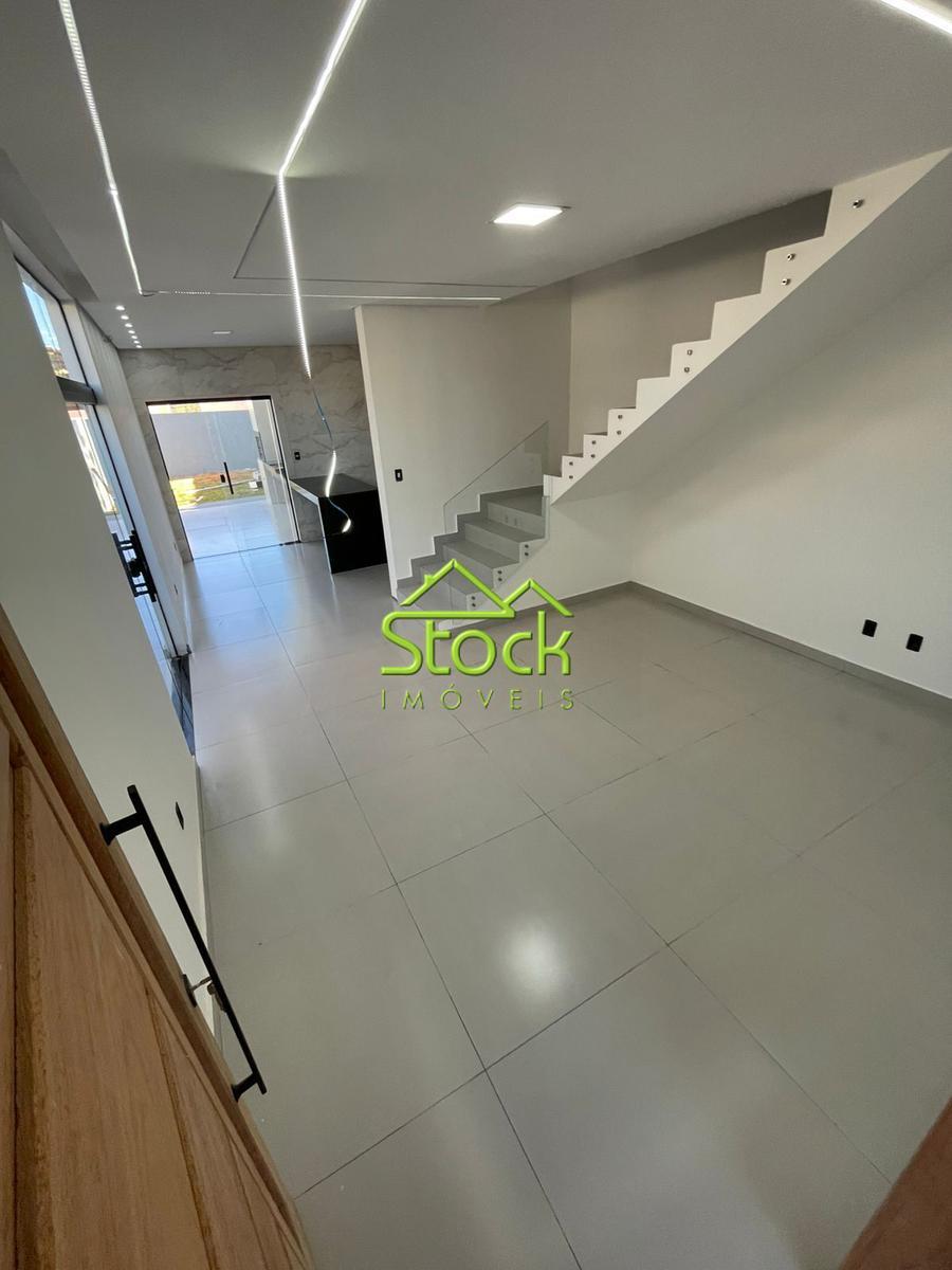 Casa, Jardim Imperial, 3 Quartos, 2 Vagas, 1 Suíte