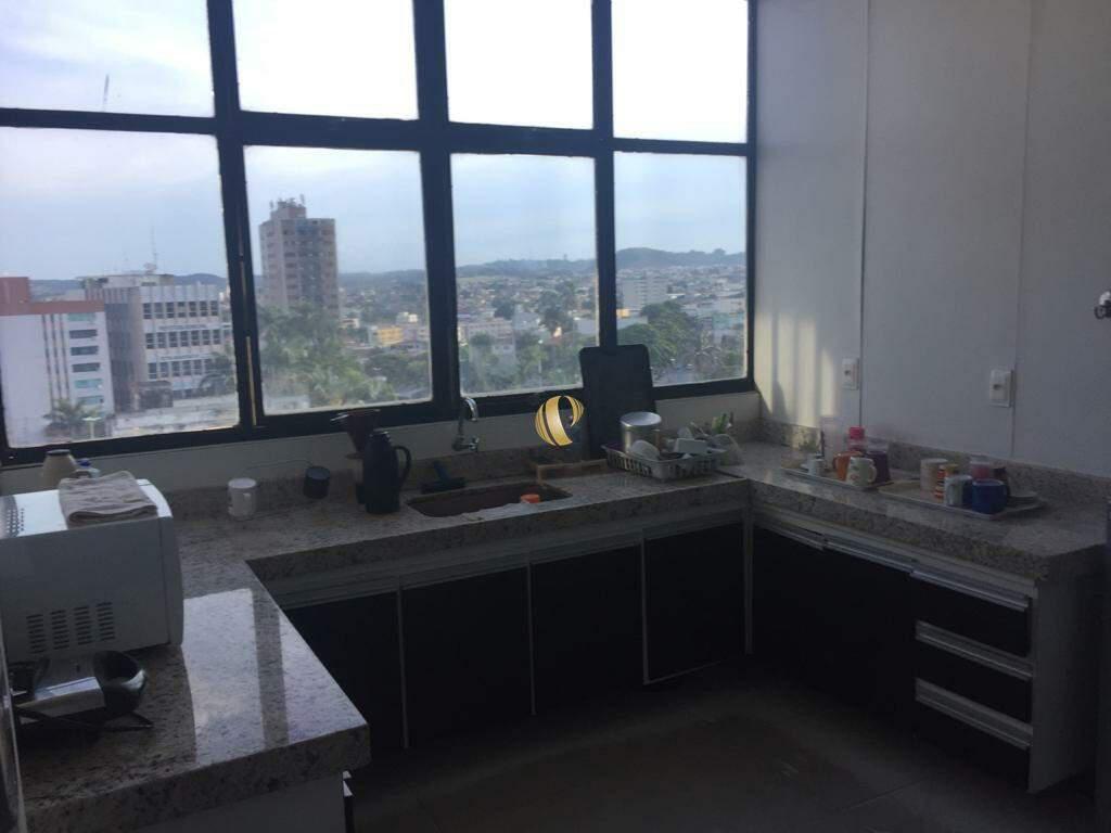 Sala, Centro, 0 Quarto, 0 Vaga, 1 Suíte