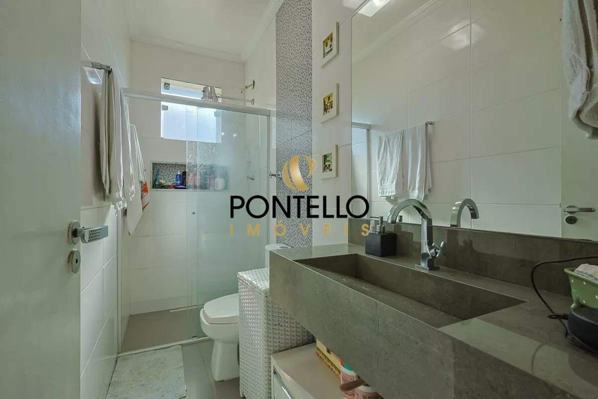 Casa, João Pinheiro, 2 Quartos, 1 Vaga