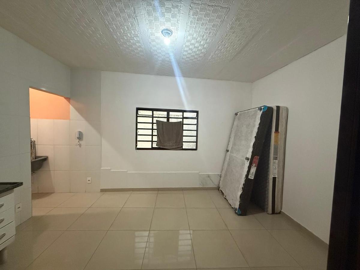 Casa, Renascença, 1 Quarto, 0 Vaga, 1 Suíte