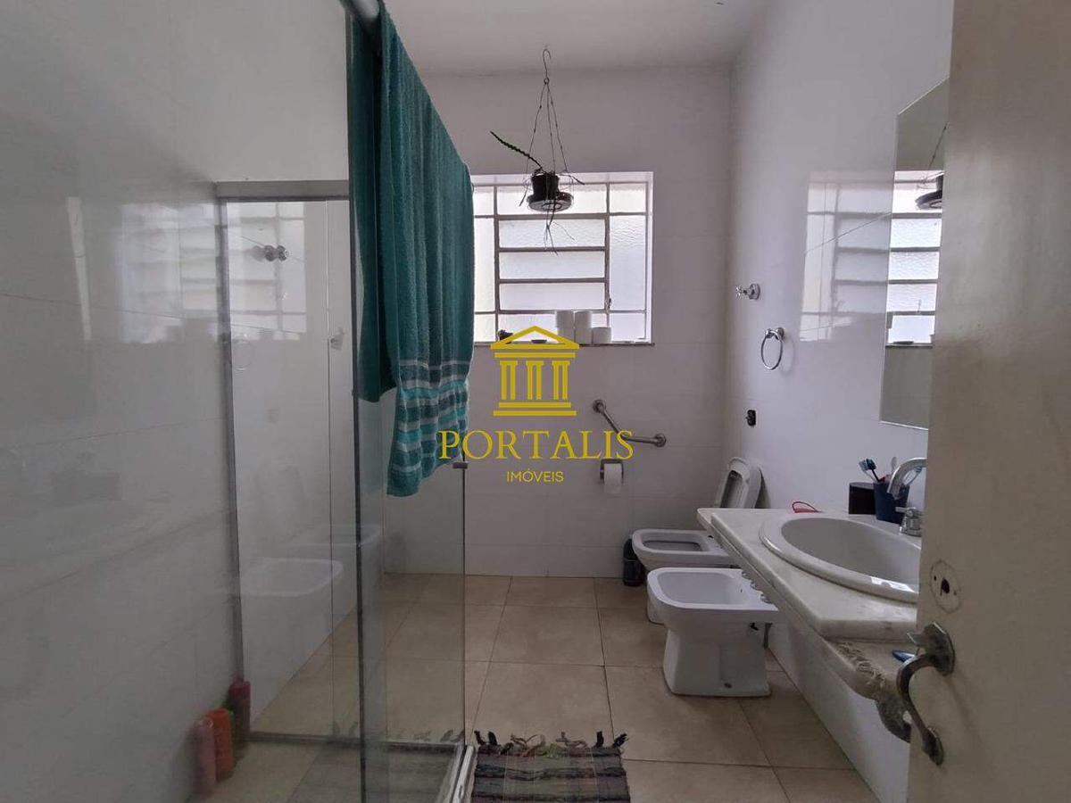 Casa Comercial, Funcionários, 9 Quartos, 5 Vagas