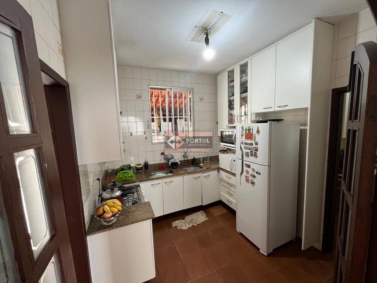 Apartamento, Luxemburgo, 3 Quartos, 1 Vaga, 1 Suíte