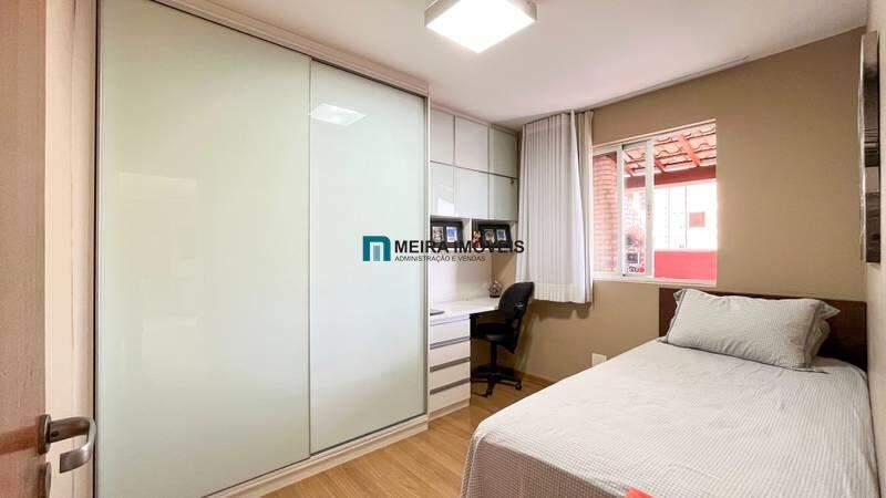 Apartamento, Sagrada Família, 3 Quartos, 2 Vagas, 1 Suíte