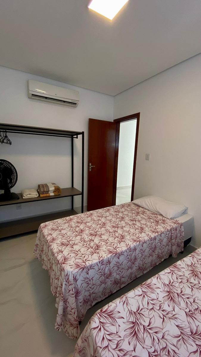 Casa, Bom Retiro, 4 Quartos, 2 Vagas, 1 Suíte