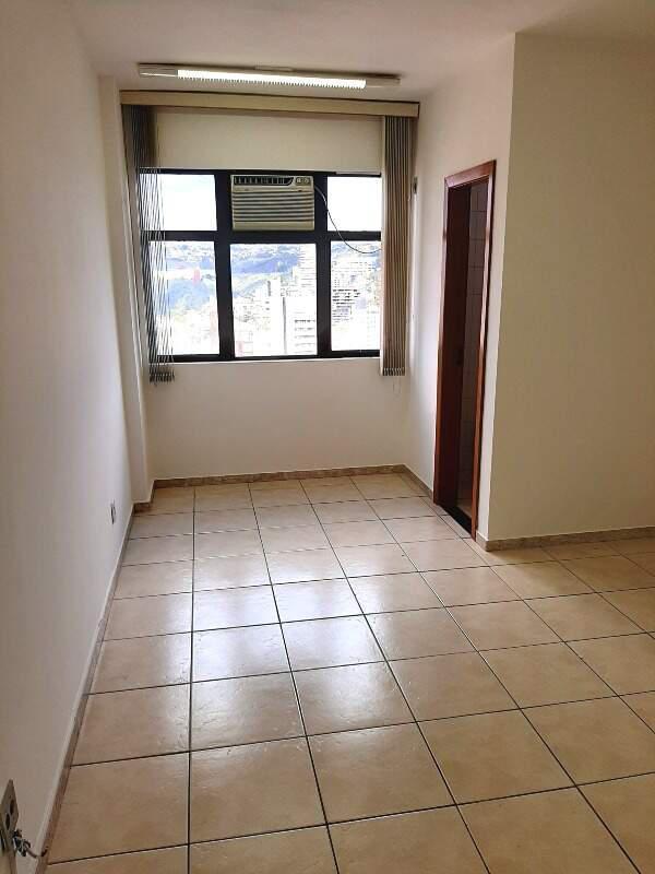 Sala, Estoril, 0 Quarto, 0 Vaga