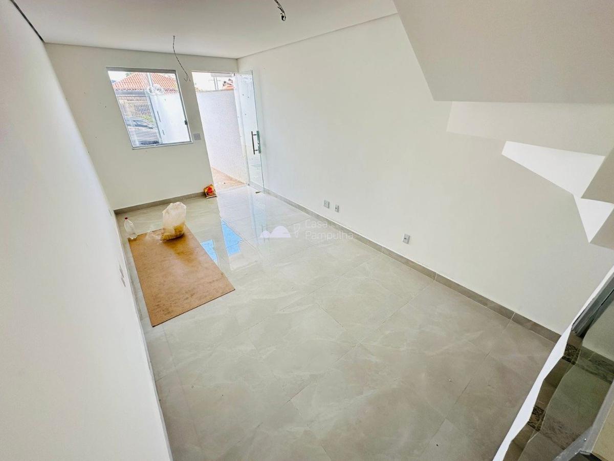 Casa, Floramar, 2 Quartos, 1 Vaga, 2 Suítes