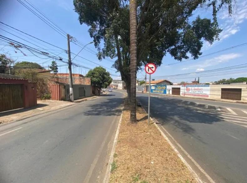 Lote, São Pedro, 1 Quarto, 0 Vaga