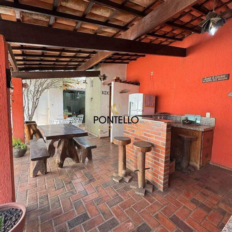 Casa, Santa Maria, 3 Quartos, 3 Vagas, 1 Suíte