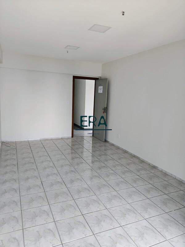 Sala, Funcionários, 0 Quarto, 1 Vaga