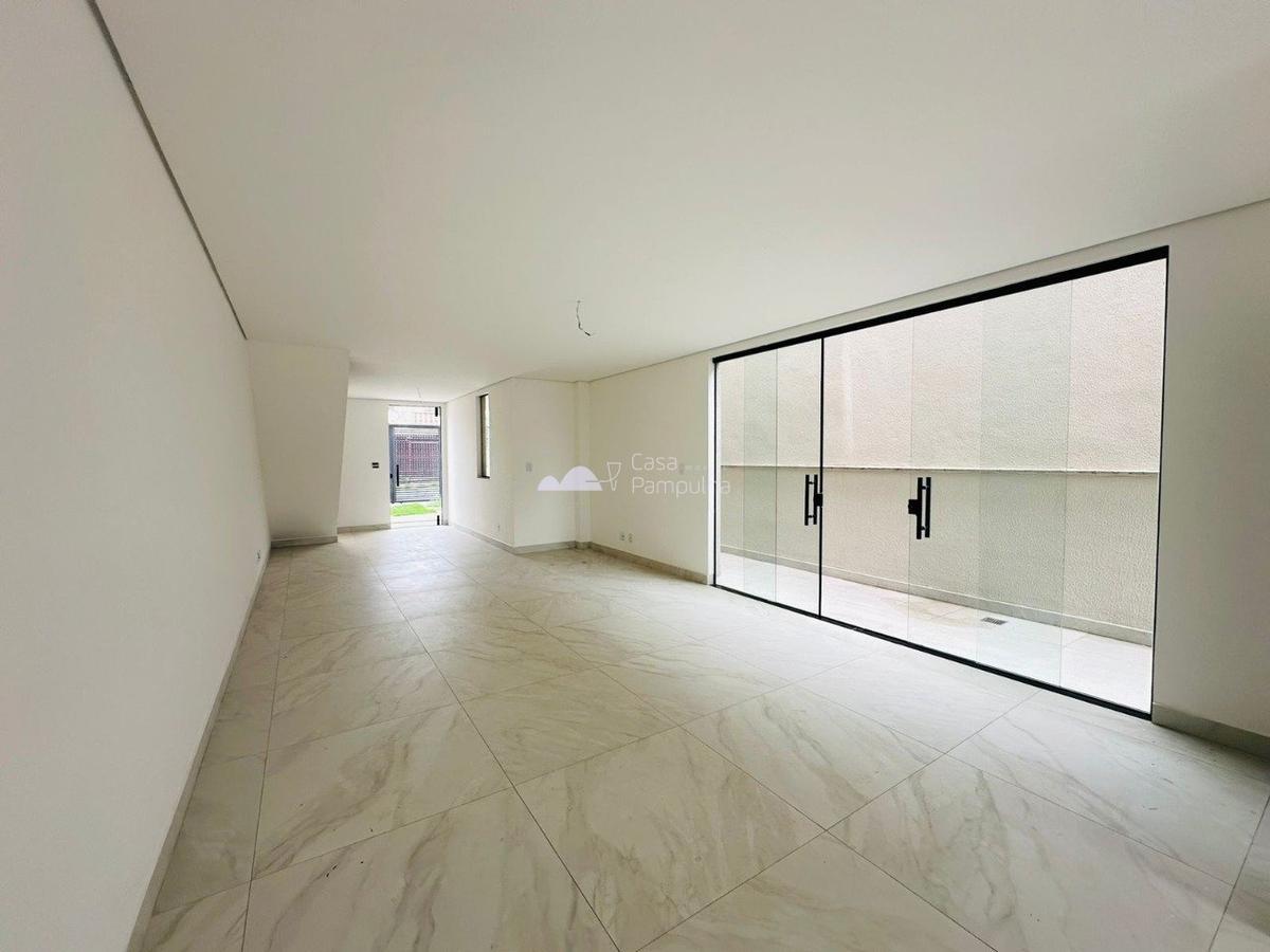 Casa, Santa Branca, 3 Quartos, 2 Vagas, 1 Suíte