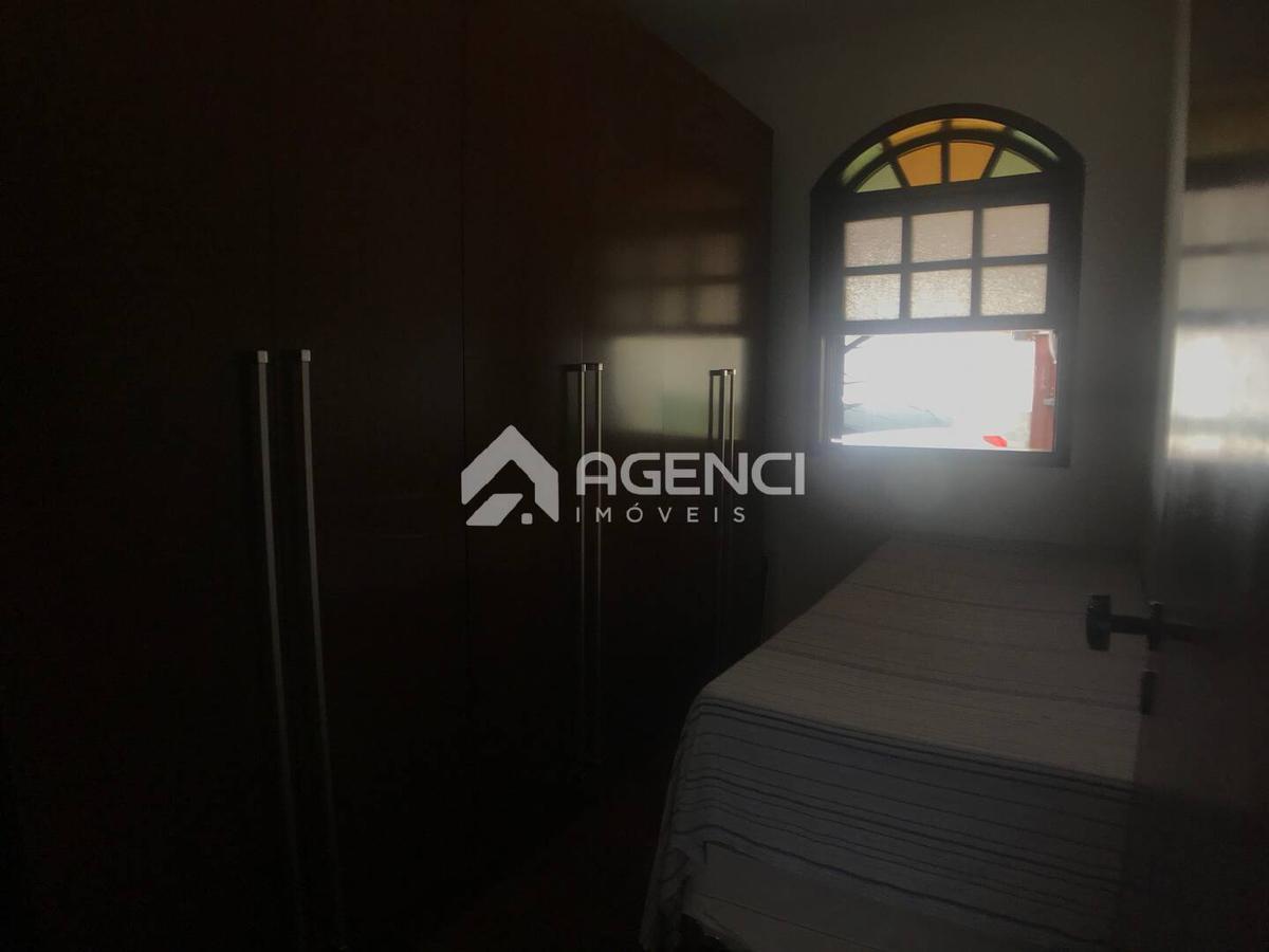 Casa, Santa Maria, 3 Quartos, 0 Vaga, 1 Suíte