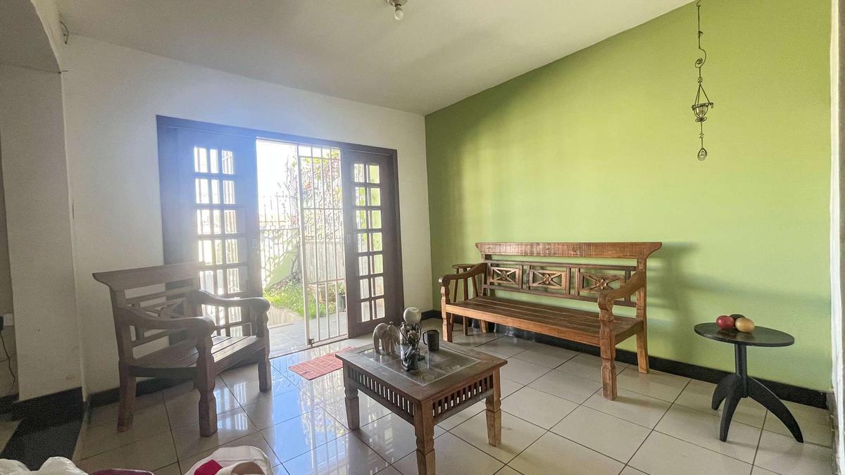 Casa, Nova Granada, 3 Quartos, 2 Vagas, 1 Suíte