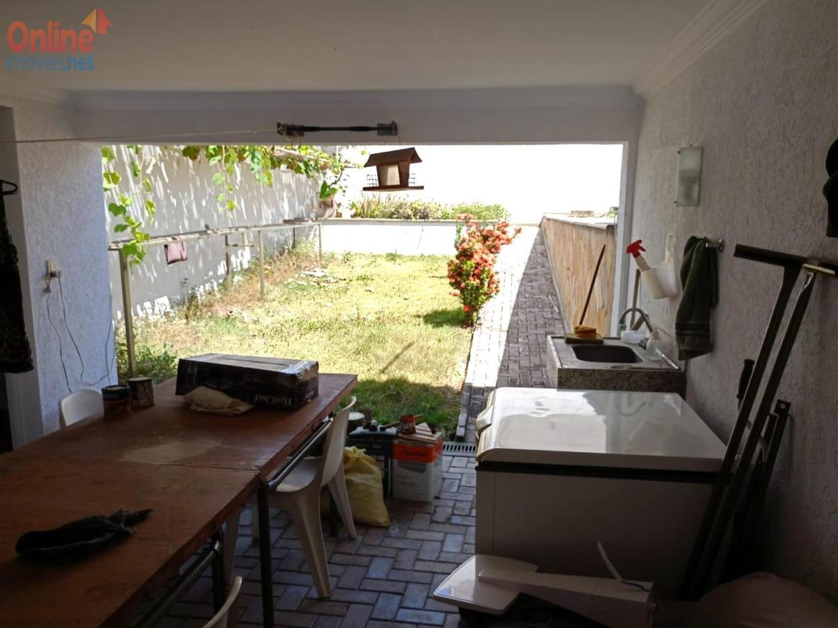 Casa, Dom Pedro I, 1 Quarto, 0 Vaga, 0 Suíte