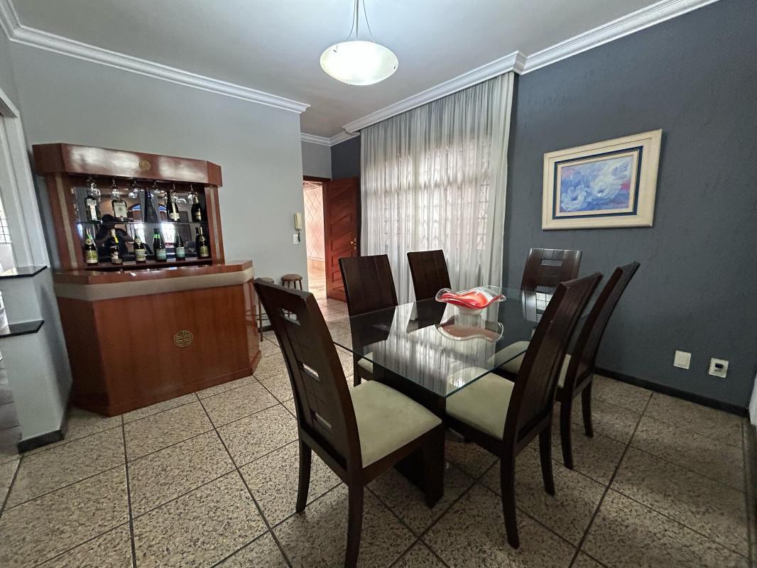 Casa, Itapoã, 4 Quartos, 6 Vagas, 1 Suíte