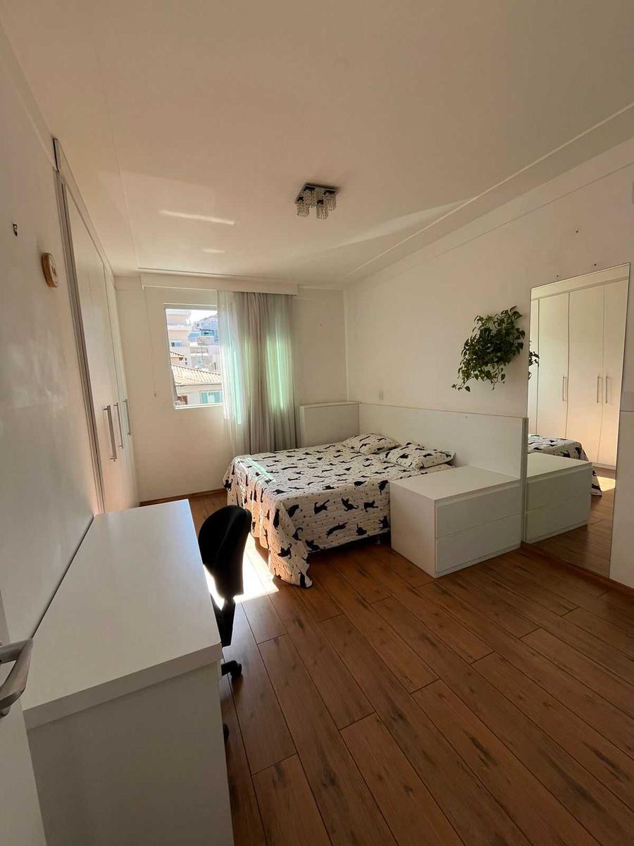 Casa, Paquetá, 4 Quartos, 8 Vagas, 4 Suítes