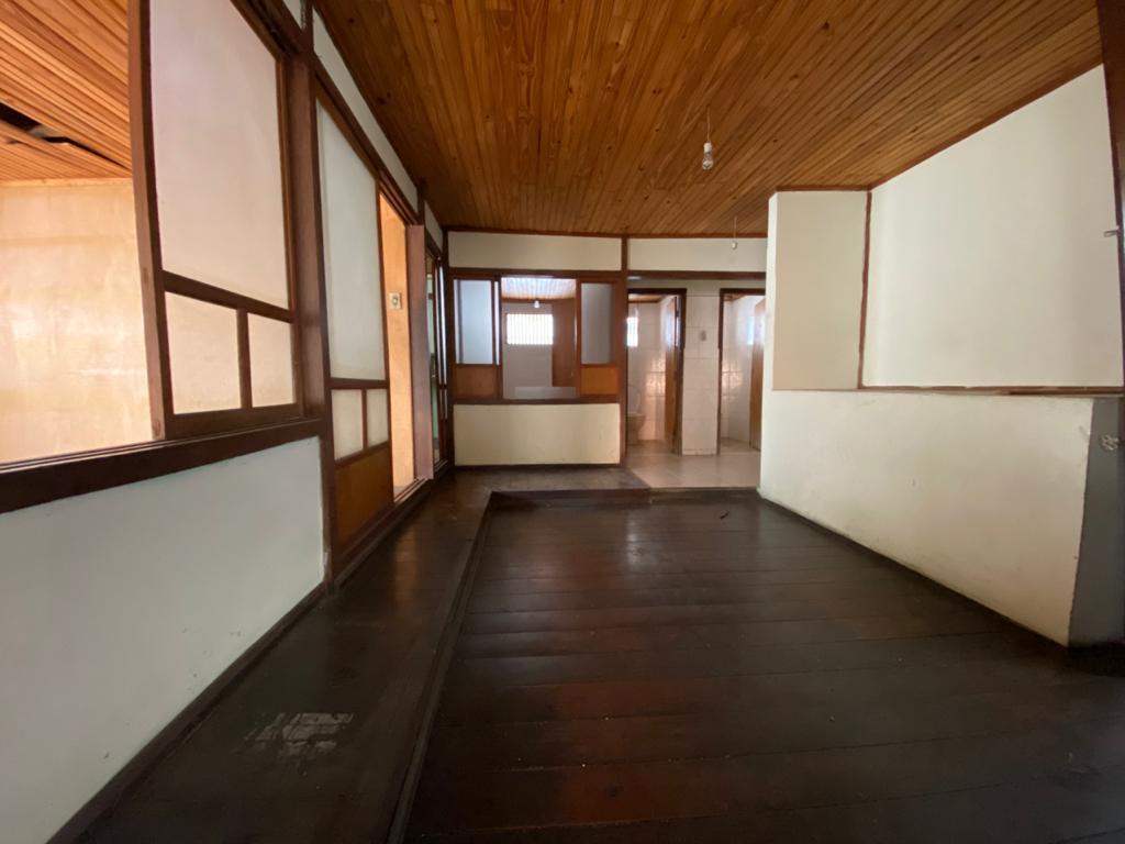 Casa Comercial, Funcionários, 0 Quarto, 0 Vaga