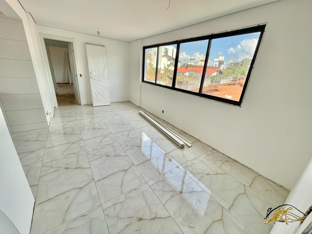 Cobertura, Santa Rosa, 3 Quartos, 2 Vagas, 1 Suíte