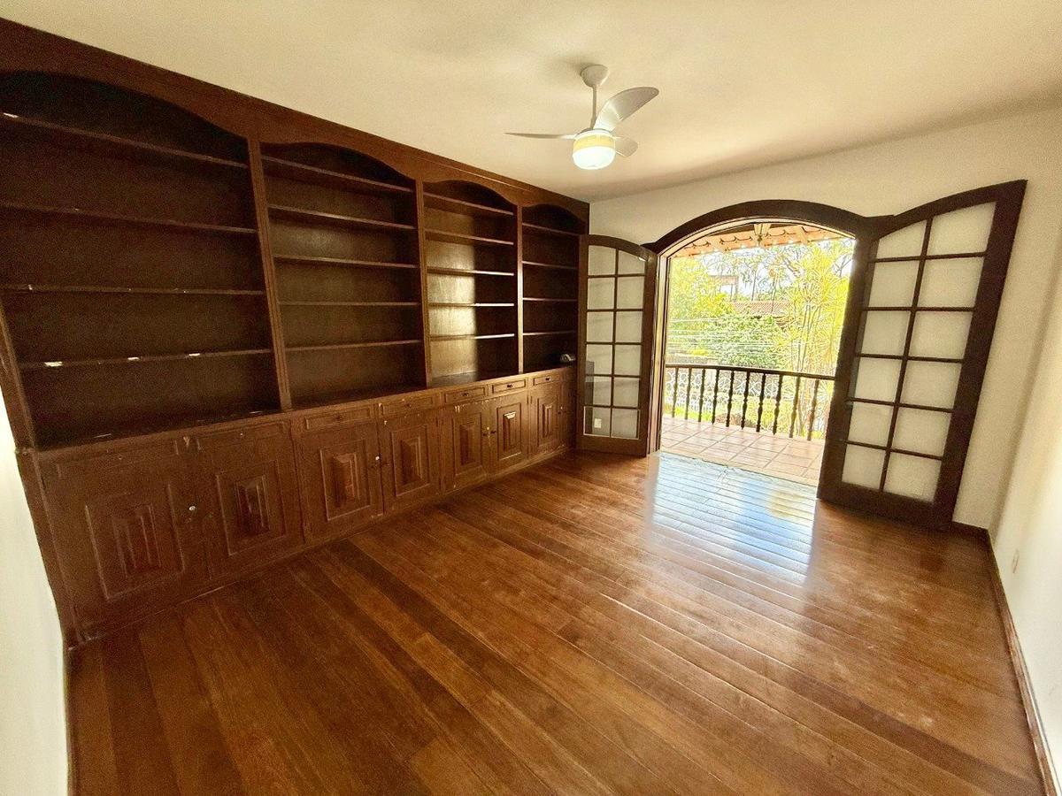 Casa, São Luiz (pampulha), 5 Quartos, 8 Vagas, 2 Suítes