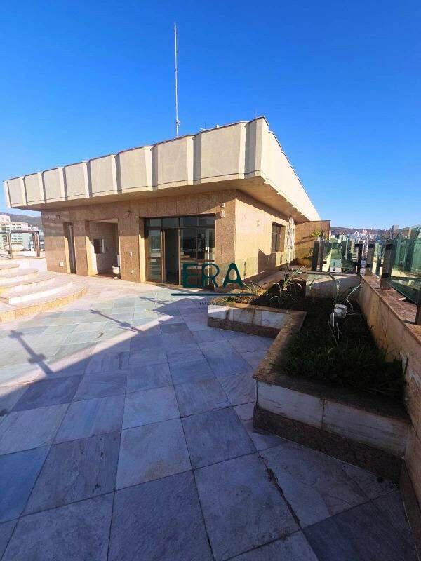 Cobertura, Funcionários, 5 Quartos, 4 Vagas, 4 Suítes