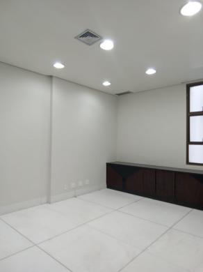 Loja, Funcionários