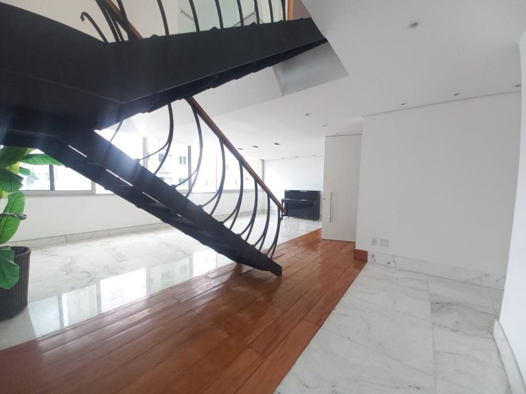 Cobertura, Funcionários, 4 Quartos, 3 Vagas, 2 Suítes