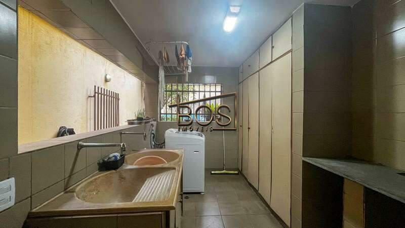 Casa, Santo Antônio, 8 Quartos, 3 Vagas, 2 Suítes