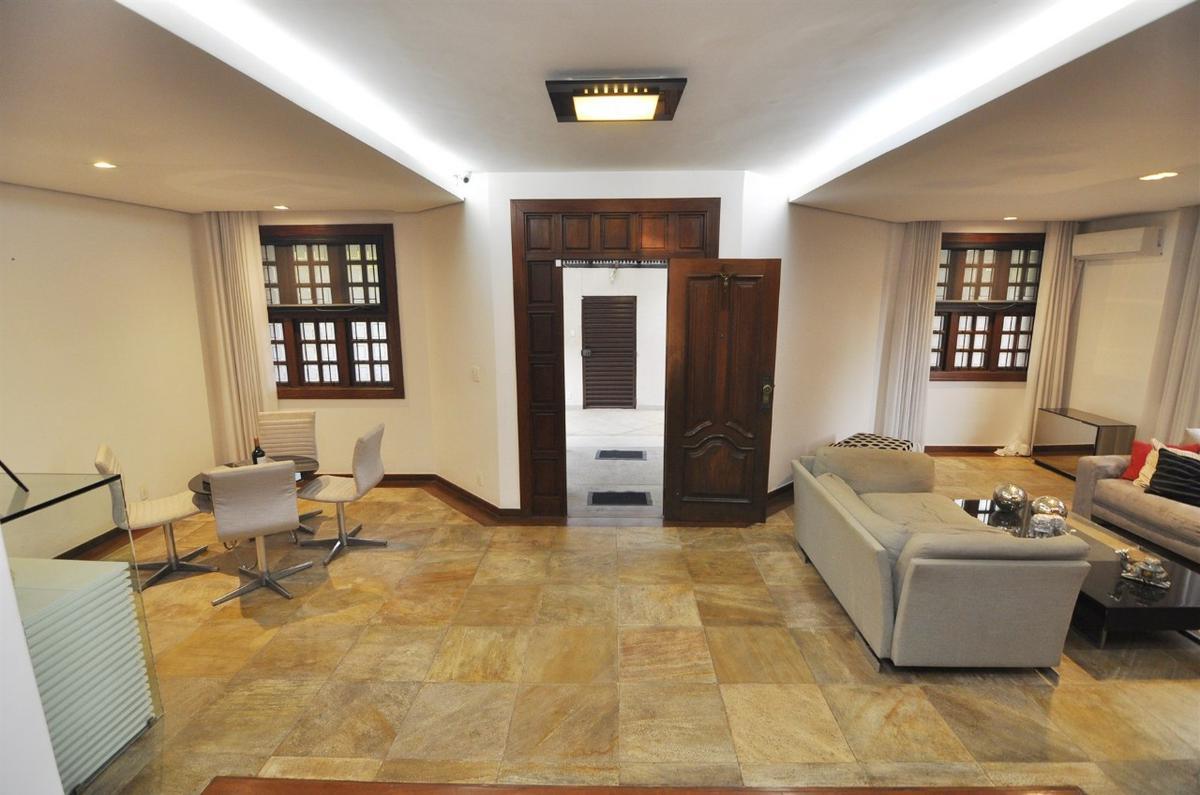 Casa, São Luiz (pampulha), 6 Quartos, 8 Vagas, 2 Suítes