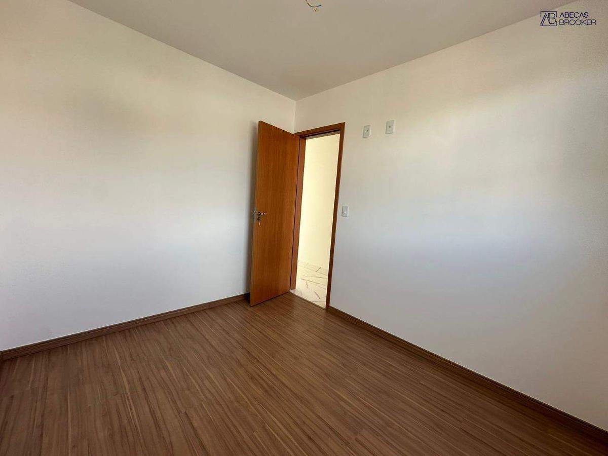 Cobertura, Miramar (barreiro), 3 Quartos, 2 Vagas, 1 Suíte