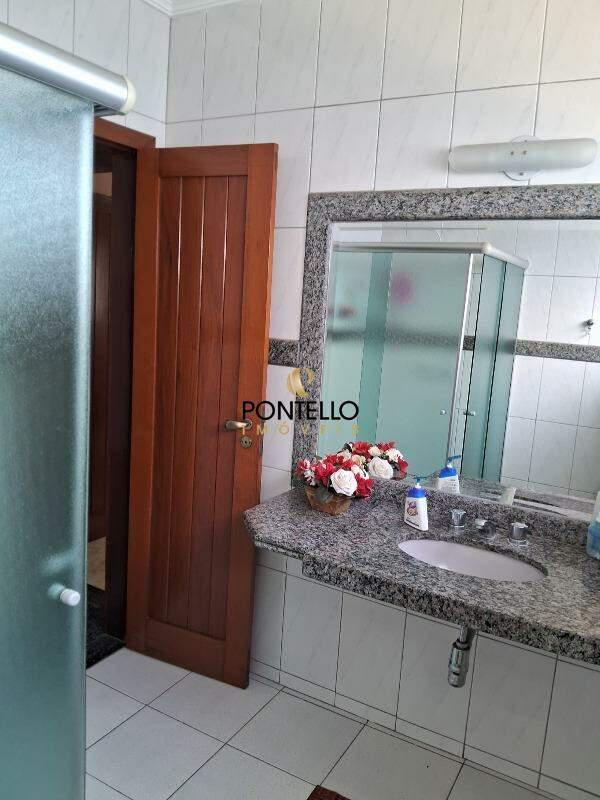 Casa, Esperança, 3 Quartos, 8 Vagas, 1 Suíte