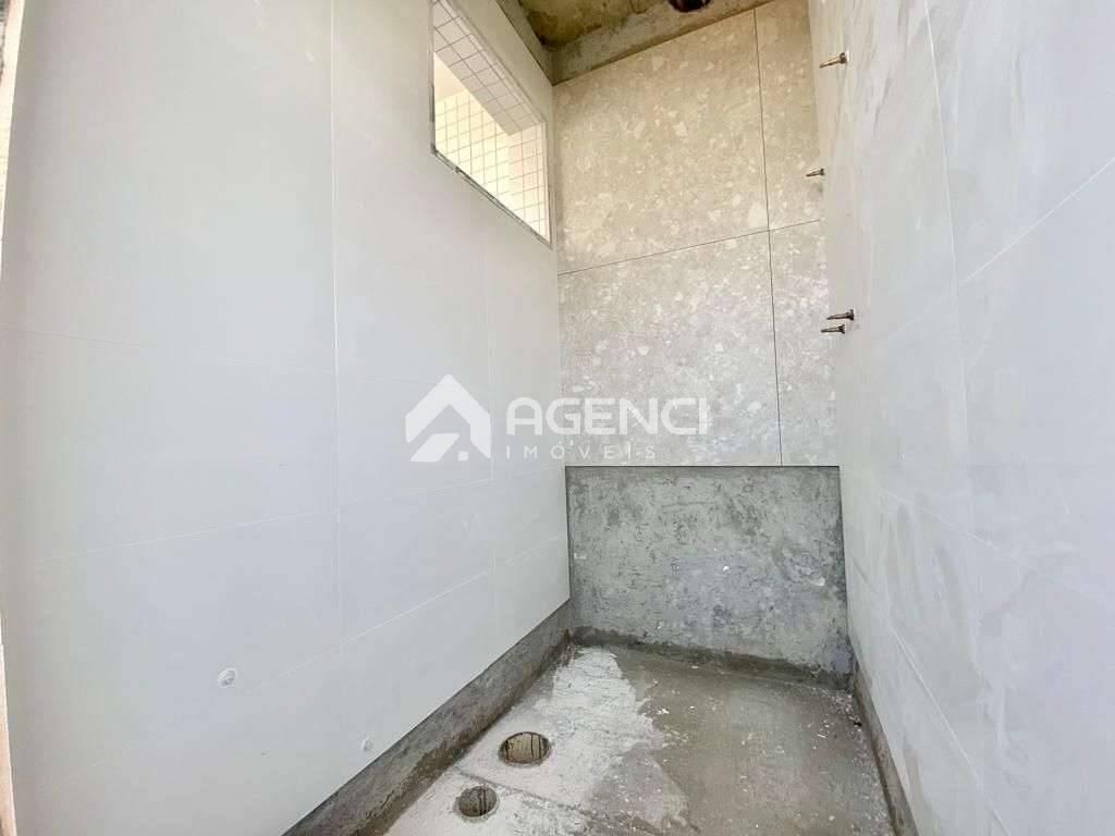 Apartamento, Cabral, 5 Quartos, 0 Vaga, 2 Suítes