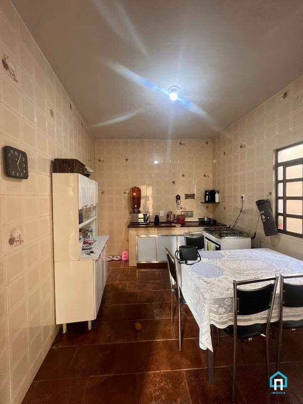 Casa, Centro, 2 Quartos, 1 Vaga, 1 Suíte