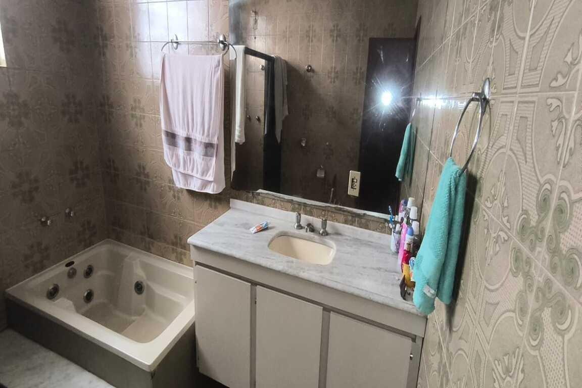 Casa, Santa Lúcia, 6 Quartos, 3 Vagas, 1 Suíte