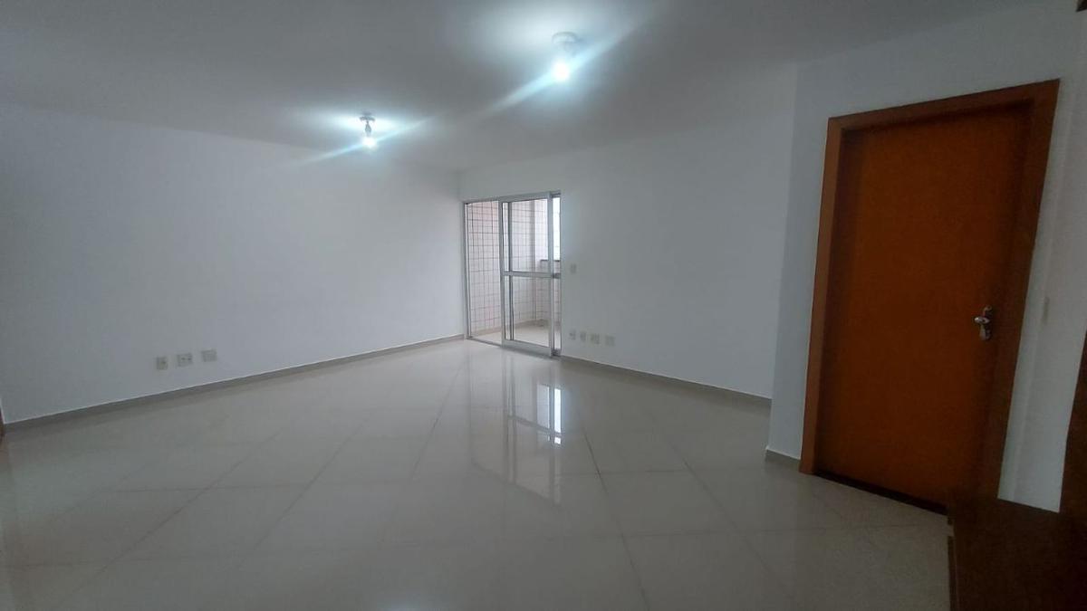 Apartamento, Santa Cruz, 3 Quartos, 2 Vagas, 1 Suíte