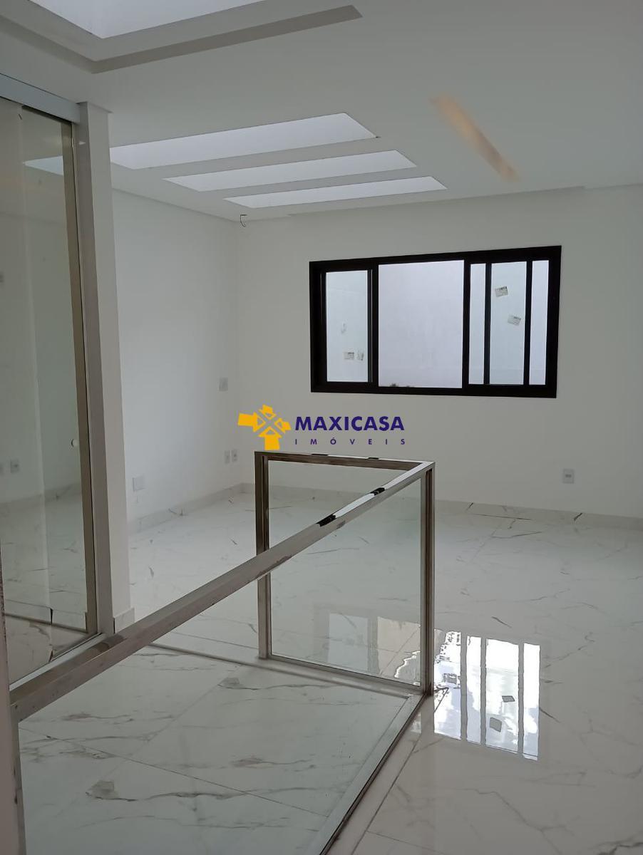 Casa, Santa Rosa, 3 Quartos, 4 Vagas, 3 Suítes